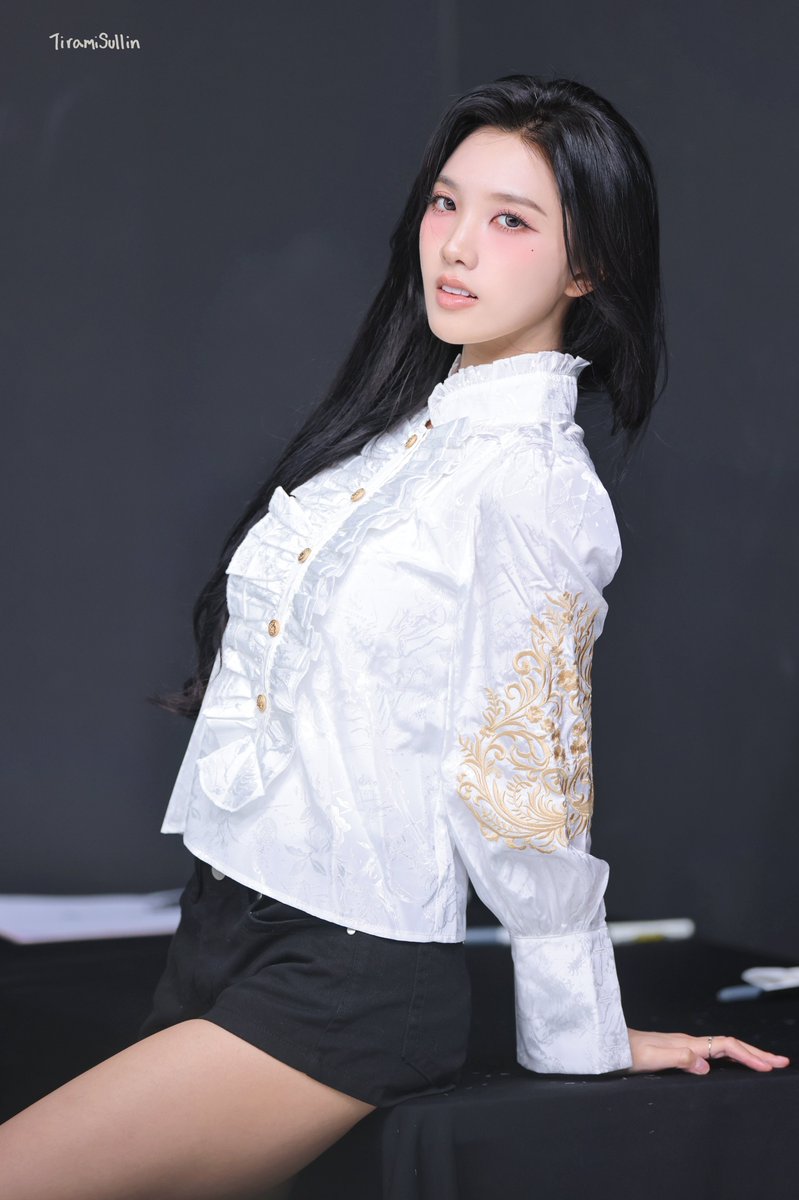 TiramiSullin's tweet photo. 0829 fansign

หลงทางยังหาเจอ แต่หลงเธอไม่มีทาง

#tripleS #트리플에스
#설린 #ซอลลิน #Sullin https://t.co/1nhGpP8ET1