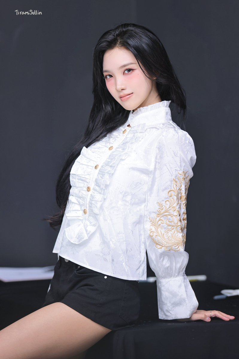 TiramiSullin's tweet photo. 0829 fansign

หลงทางยังหาเจอ แต่หลงเธอไม่มีทาง

#tripleS #트리플에스
#설린 #ซอลลิน #Sullin https://t.co/1nhGpP8ET1