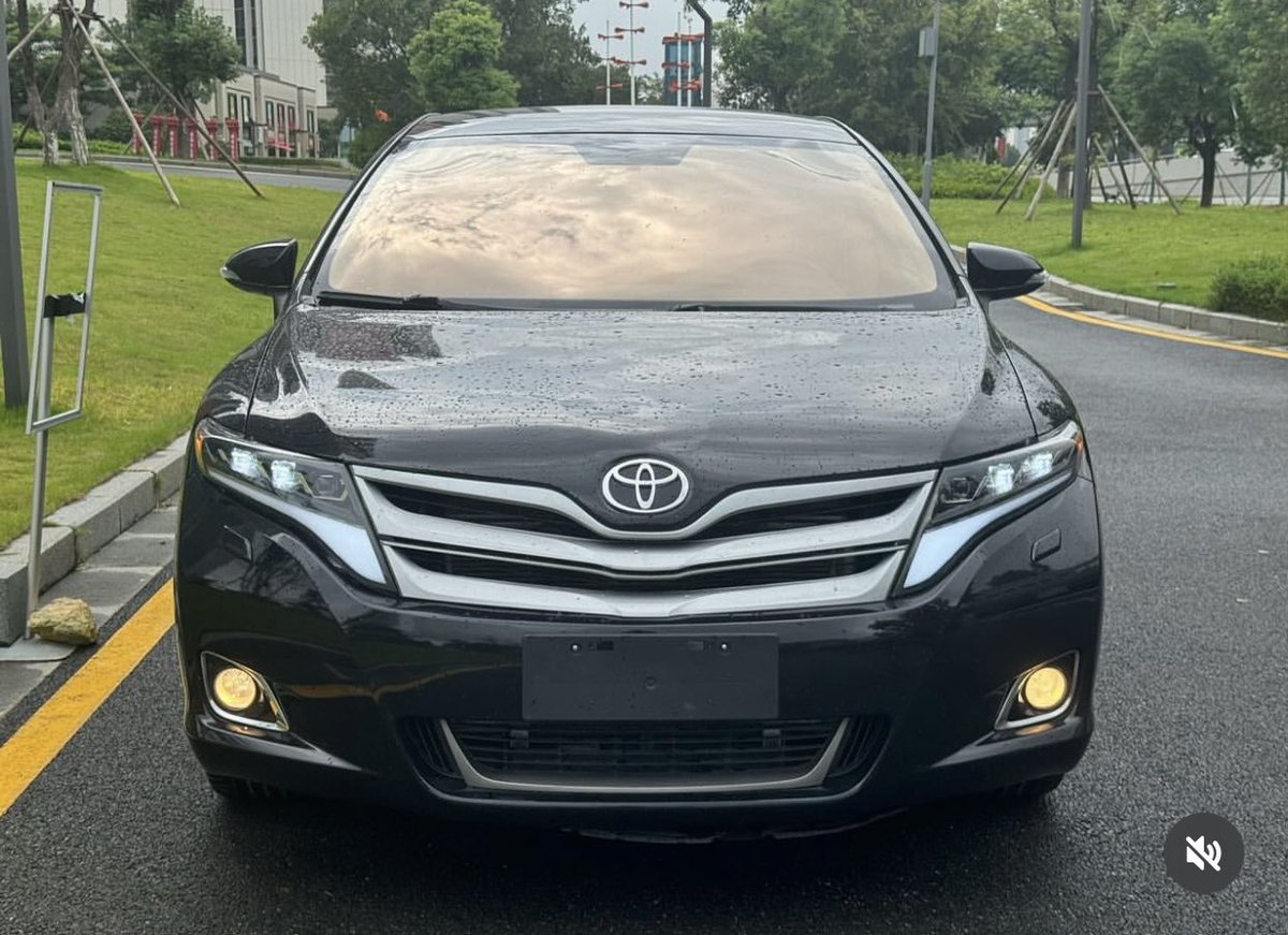 dharmieKING's tweet photo. 2014 Toyota Venza. 18.5 million naira (with shipping and clearing ) just 37,500 miles ✅ https://t.co/Kxm3oStu1D