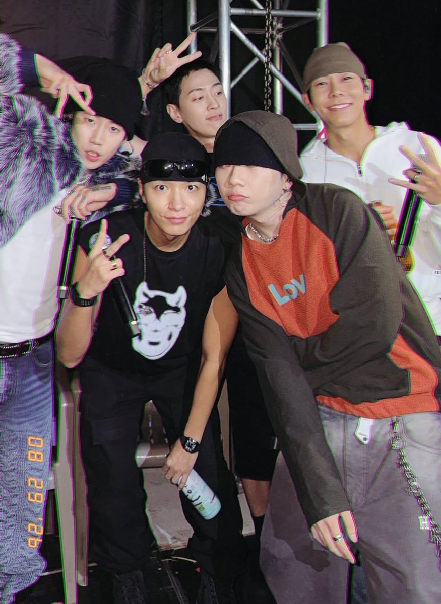 Khhproject_ID's tweet photo. One day                       Day one https://t.co/PUpCDzJ9p0