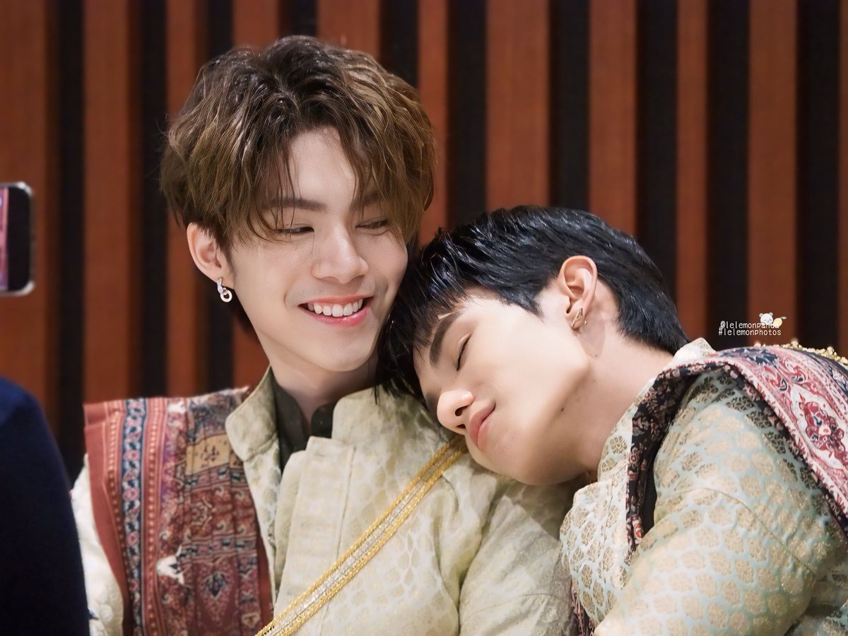 lelemonpanda's tweet photo. NetJJ🖤🥕　Round 2

LUAT SPECIAL MOMENT IN JAPAN
#LUATFansigninJapan
#NetJJ https://t.co/u1ScOqNa5b
