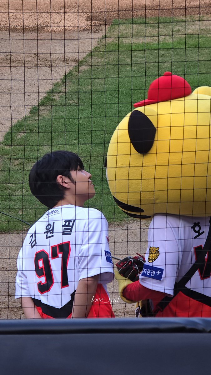 plopvepr's tweet photo. 참나 ♡ https://t.co/hU6Pnq1wL0