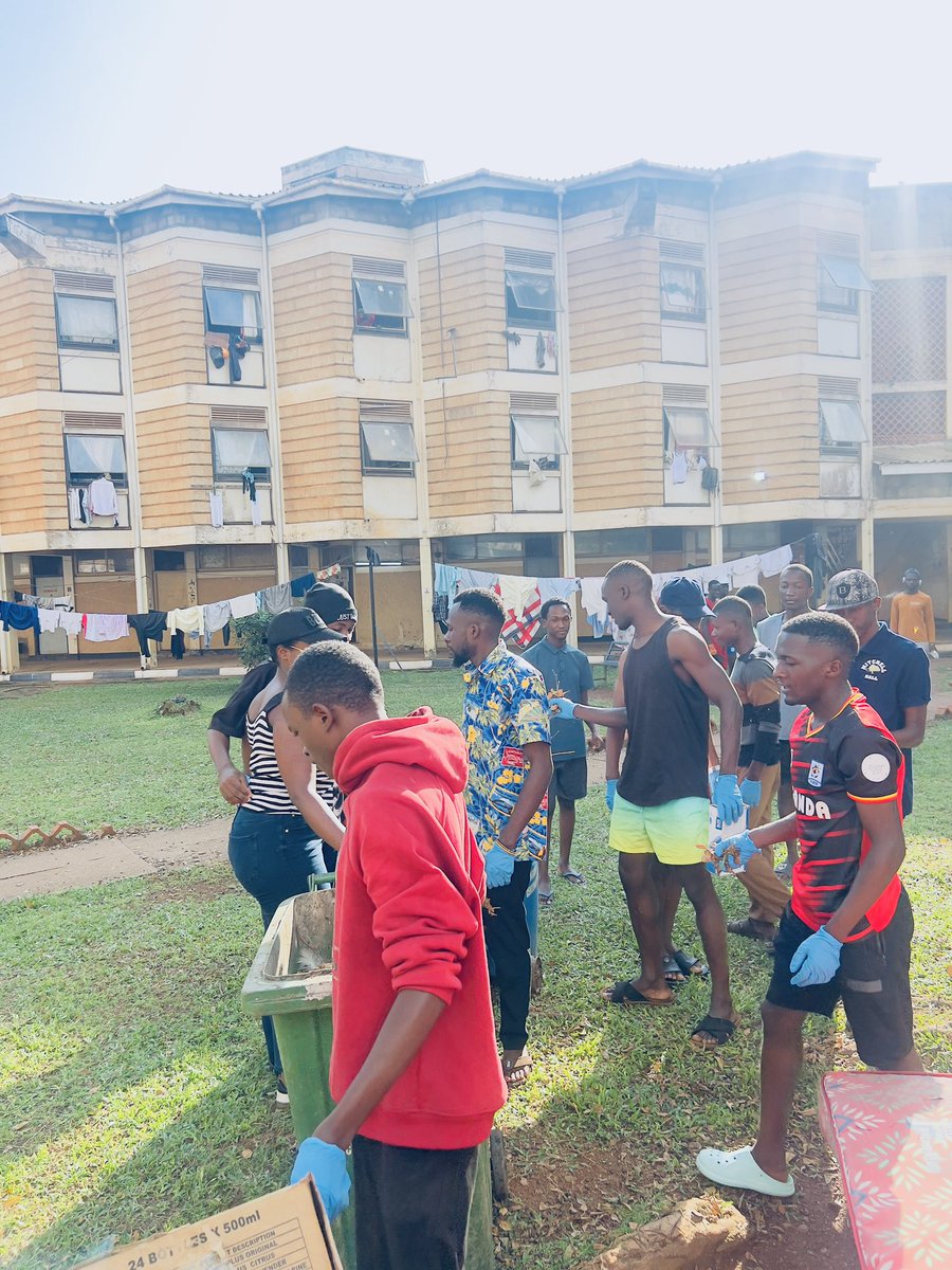MitchellHallMAK's tweet photo. Where would Uganda be without Mitchell Hall? 🇺🇬🧹

Today, being a National Mitchell Cleaning Day, the Mitchell family came together in full force! Brooms were raised, every corner was given the attention it deserved and made the capital shine again.🧹✨
#VisitMitchell https://t.co/WZHeDk8dN6