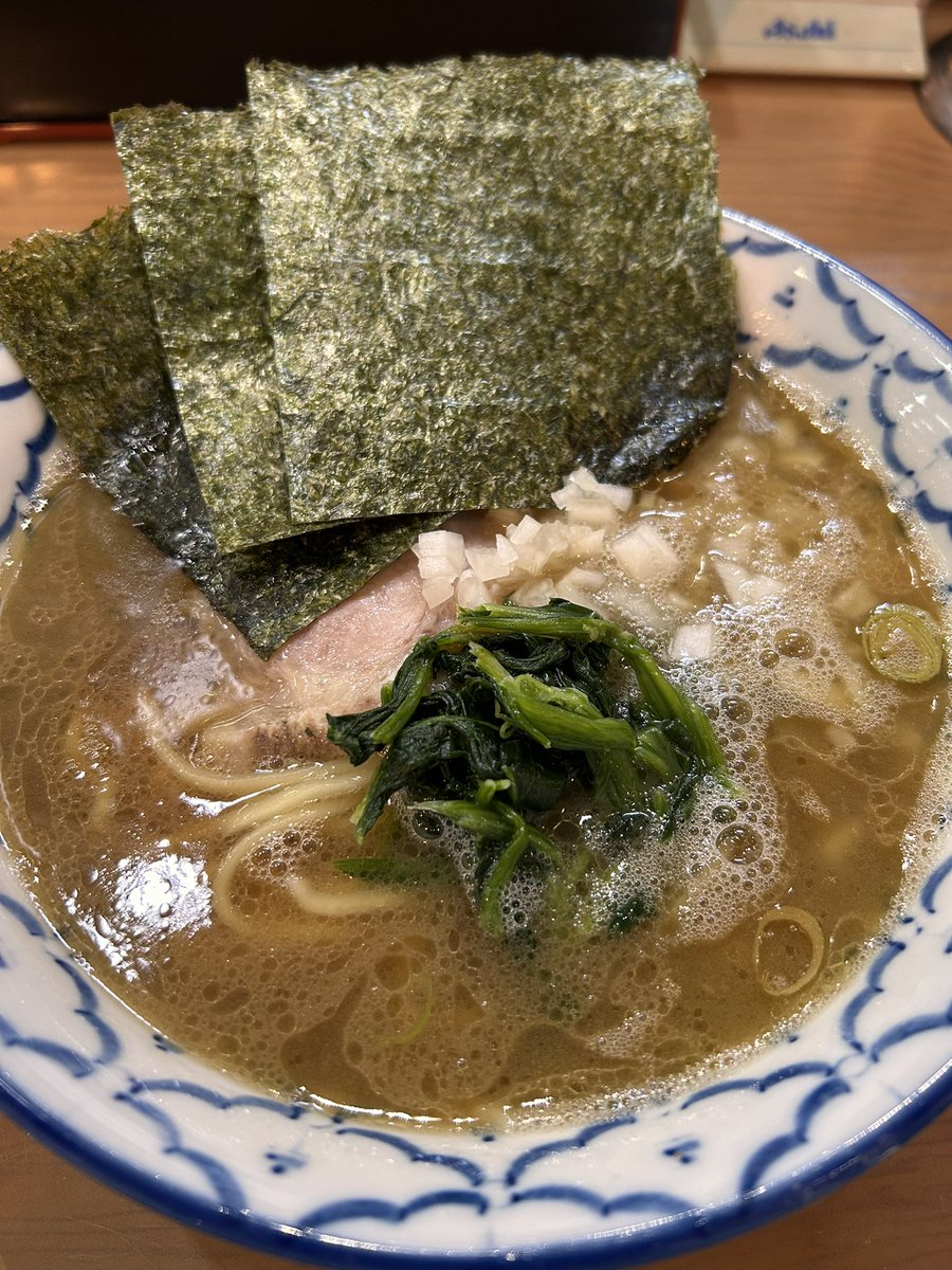 magic_evitconan's tweet photo. #半年ラーメンチャレンジ 
97〜100杯目
(のぼる/岩本屋/夕介/一蘭)
記念の100杯目は一蘭。替え玉4玉とビールを愉しむ。 https://t.co/quYmOkKQxU