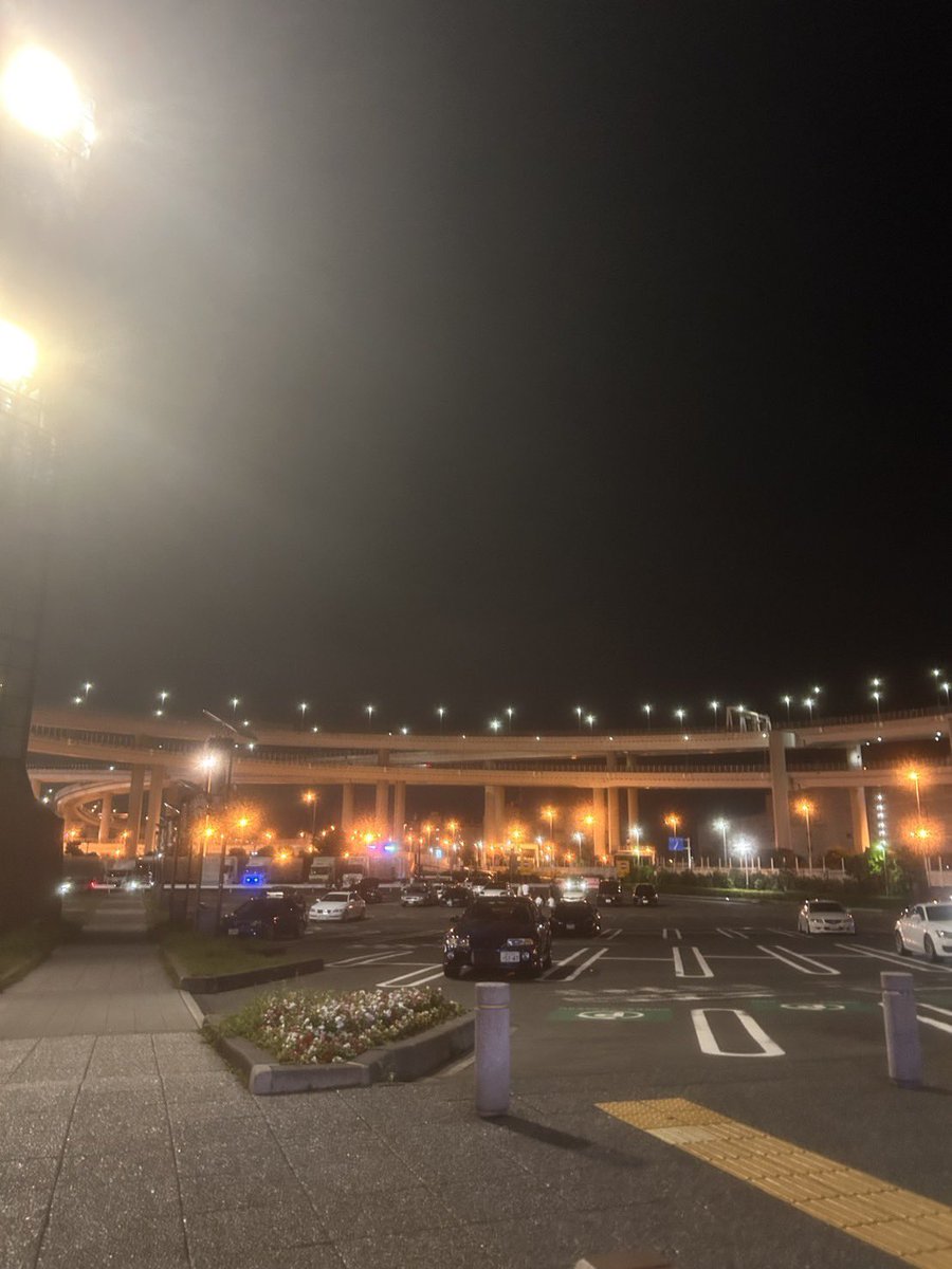 pipipq_'s tweet photo. 深夜ドライブしてたら大黒封鎖解除されたので初大黒ログインしてきました！
空いててよかったです🙌
（写真なかったのでTwitterの方の写真お借りいたします、、） https://t.co/aJJSPiLjAY