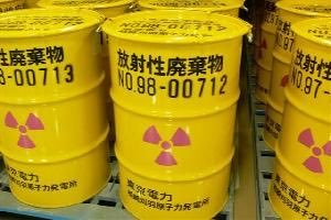 sedzir's tweet photo. 3・11までは100べクレル/kgで危険物としてコンクリの建物に保存だったぞ。
なんだよ8000て。
4000だと思ったら倍だったんで上げ直した💢 https://t.co/c7PPyPUZrz