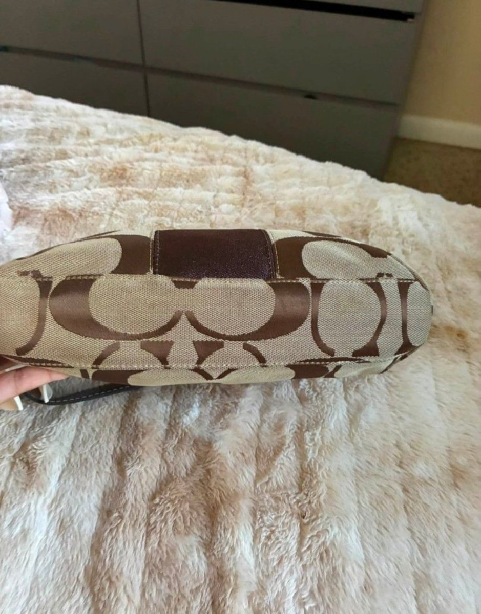 intankumaleppf's tweet photo. WTS coach signature stripe demi bag
second
barang masih 90%+
uk 30×15×6

UNDER 1jt

#wts #preloved #zonabealanja #zonaduit https://t.co/zcymTXwGDZ