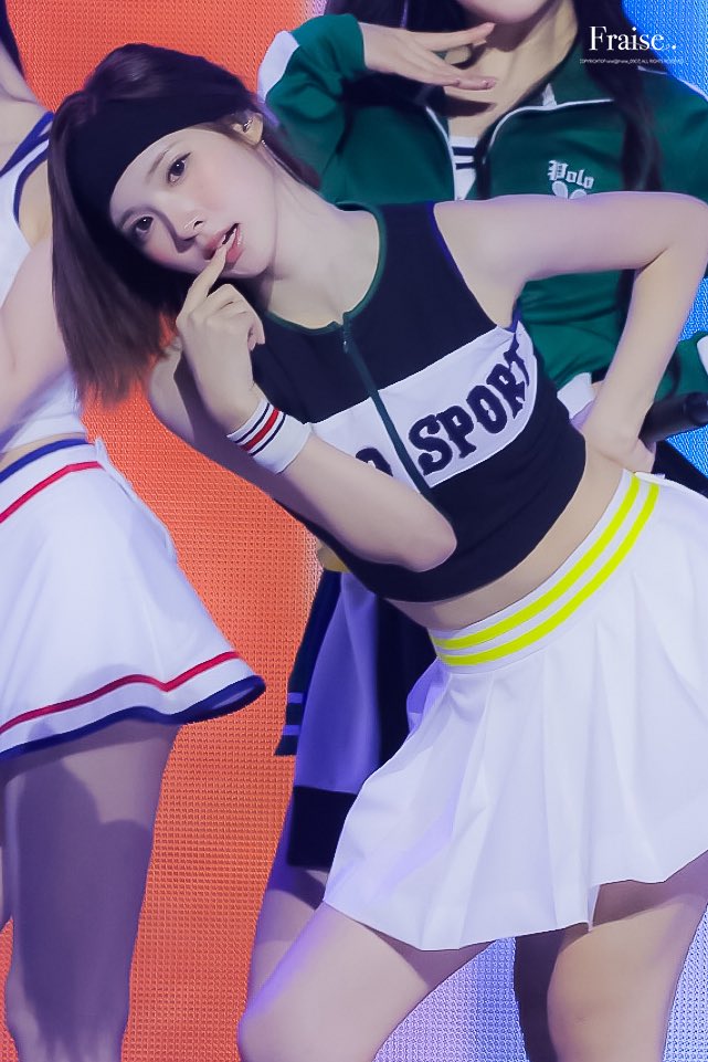 Fraise_0907's tweet photo. 260827 헤어밴드 진짜 멋져✨

#지우 #JIWOO 
#하츠투하츠 #Hearts2Hearts https://t.co/r14mJsp84q