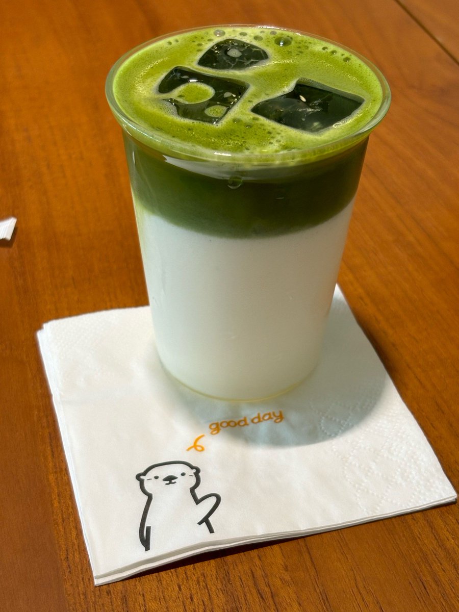 Dadapee00284023's tweet photo. Whip up a 2-min iced matcha latte! Mix matcha powder + a splash of hot water, add ice + oat milk. Smooth, earthy, and totally Instagram-worthy ， https://t.co/k4Xag4iOD6