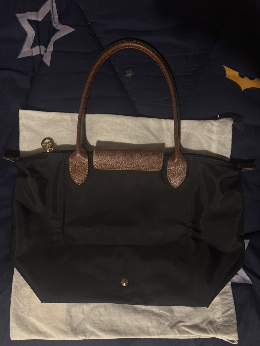 jjkk_kull's tweet photo. ส่งต่อ Longchamp S M ของแท้ 100% ตรวจสอบได้ สภาพใหม่ 99% (ส่งต่อ 3,100 ส่งฟรี‼️)💗
#ส่งต่อlongchampแท้ #ส่งต่อlongchamp
#longchampant #longchampthailandส่งต่อ #โล๊ะตู้ #กระเป๋ามือสอง #ส่งต่อกระเป๋า #กระเป๋ามือสองของแท้ https://t.co/qeb8WktTxq