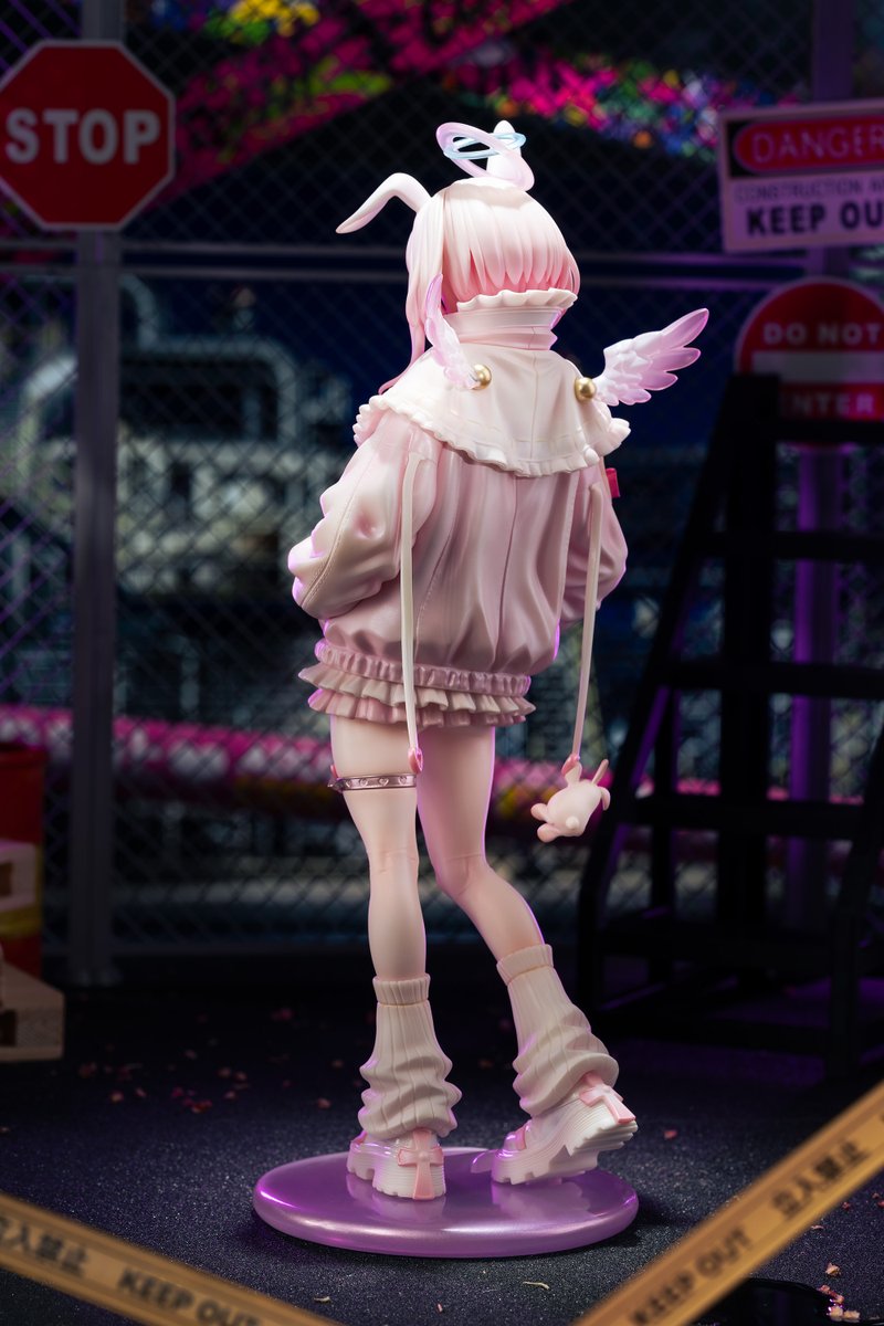 JesuCB_'s tweet photo. 今回持ってきたのは、自分でデザインして原型も作った『Bunny Angel』だよ！かわいい要素をたくさん詰め込んだから、みんなに気に入ってもらえるといいな！
原型:  惜彼西比  @JesuCB_ 
 
塗装:  葉月Midori  @HazukiMidoriii 
 
撮影:  BJS_Chn  @SemiOtaku_BJS 
 
19日18時（日本時間）にBOOTHで予約開始だよ〜
詳しい内容は商品ページで見てね〜
https://t.co/MLdRR3EZUa