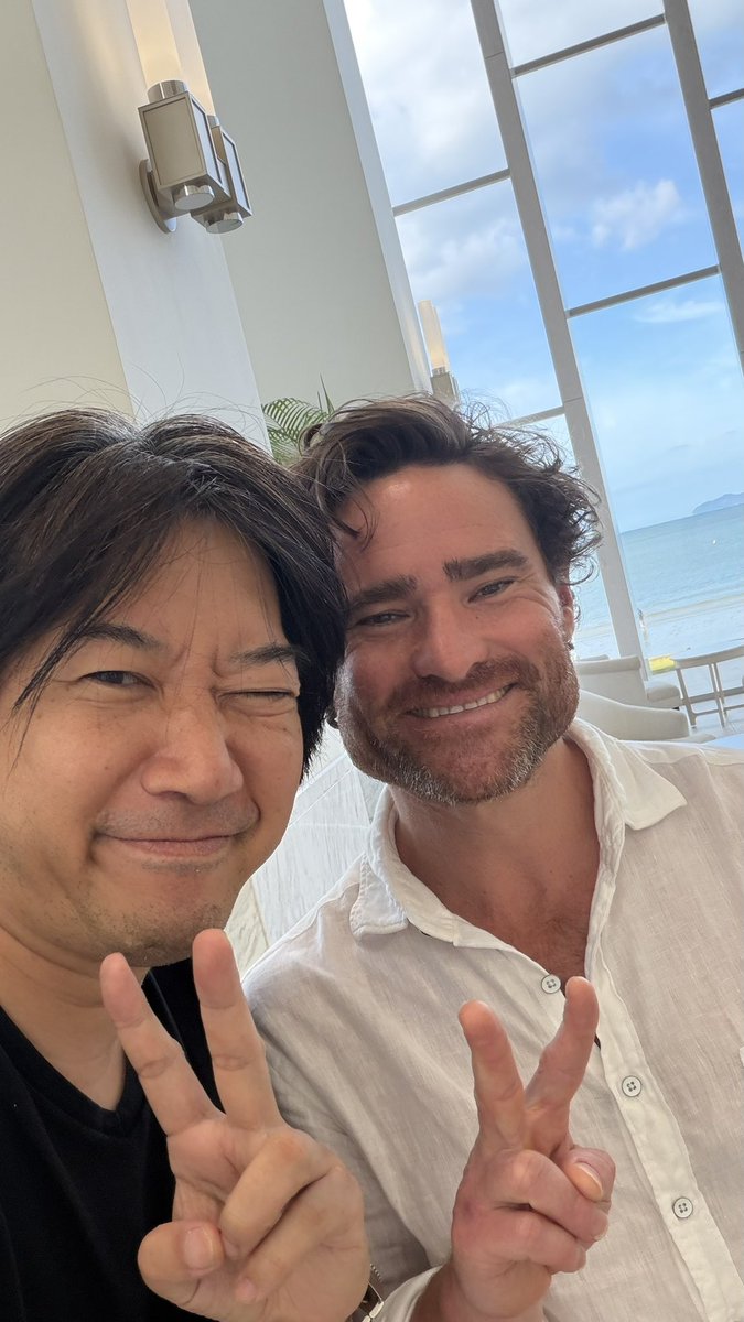 caravan1979's tweet photo. オーストラリアから来てくれた素敵なご夫婦🇦🇺
食事のあと
日本の和包丁を見に行きたいということでそのまま3人でちょっとお出かけ
お気に入りの一本も見つかって
最後は唐津城と海を眺めながらホテルまでドライブ🚗
料理を食べてもらうだけじゃなく
こうして一緒に唐津を楽しんでもらえる時間が
僕はけっこう好きです
言葉も国も違うけど
美味しいものを囲むと距離はすぐ近くなる
お店を長くやっていると
こんな素敵な出会いがあるから面白い！唐津まで来てくれてありがとう🇦🇺🇯🇵
またいつか唐津で会いましょう
#唐津キャラバン #シェフ散歩
 https://t.co/EjC3sWuvZC