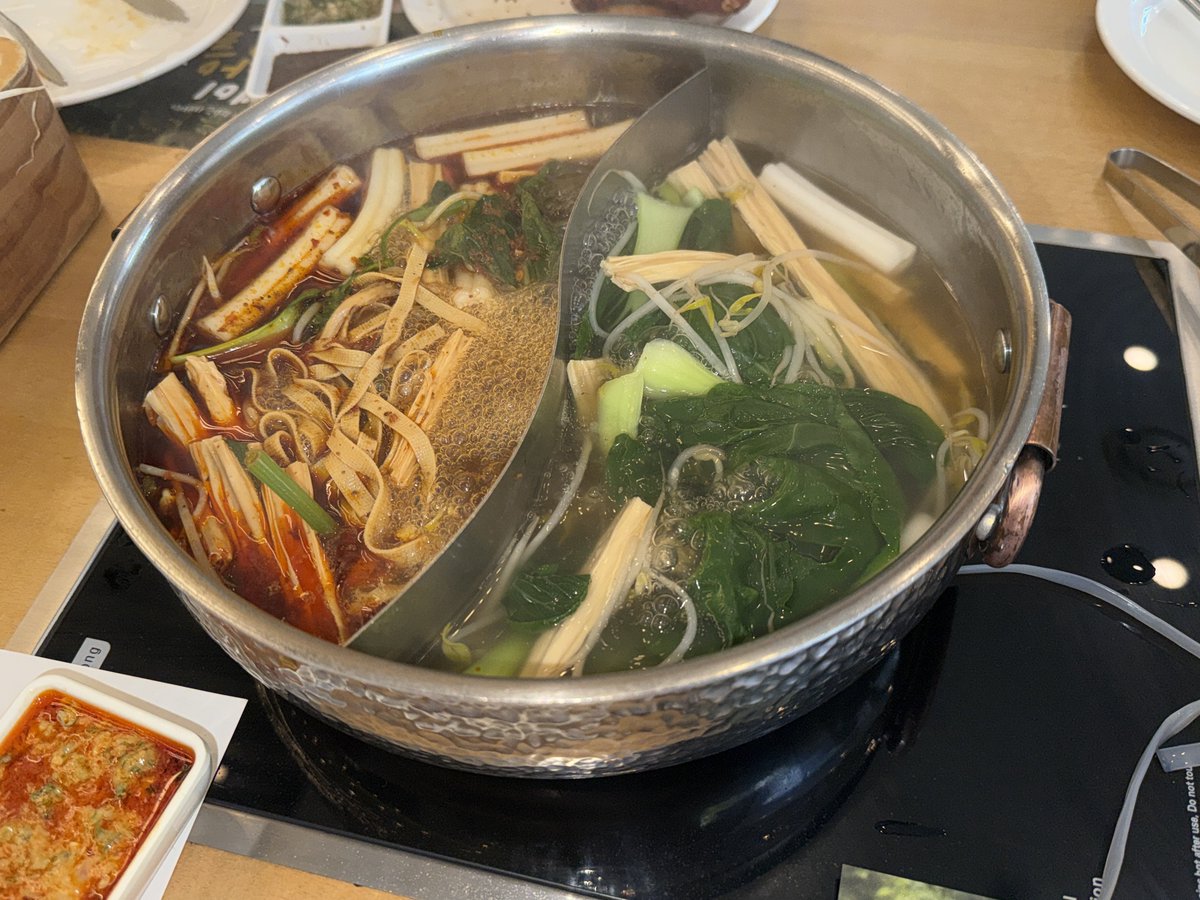govkflgood's tweet photo. 어무니 데리고 샤브올데이 다녀왔터요😁😋 https://t.co/w00qoJlnNT