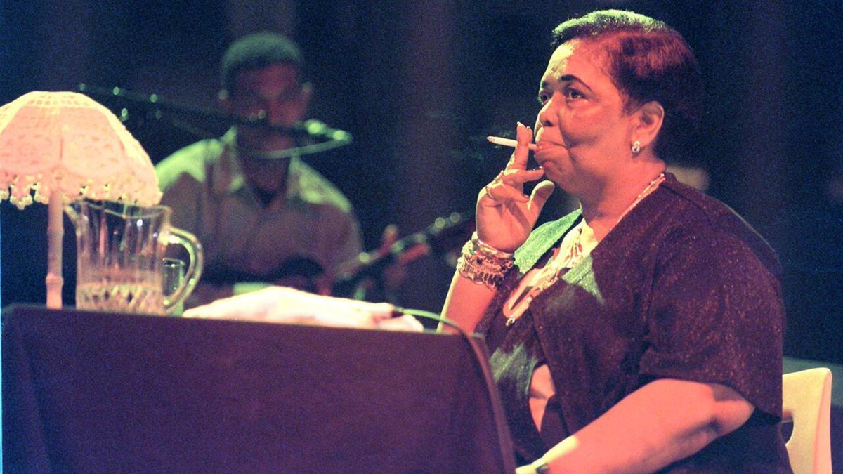 RFIAfrique's tweet photo. «Sodade» de Cesária Évora: quand São Tomé était le chemin de l'exil https://t.co/wFSlZH8aF6 https://t.co/94x1BzmveP