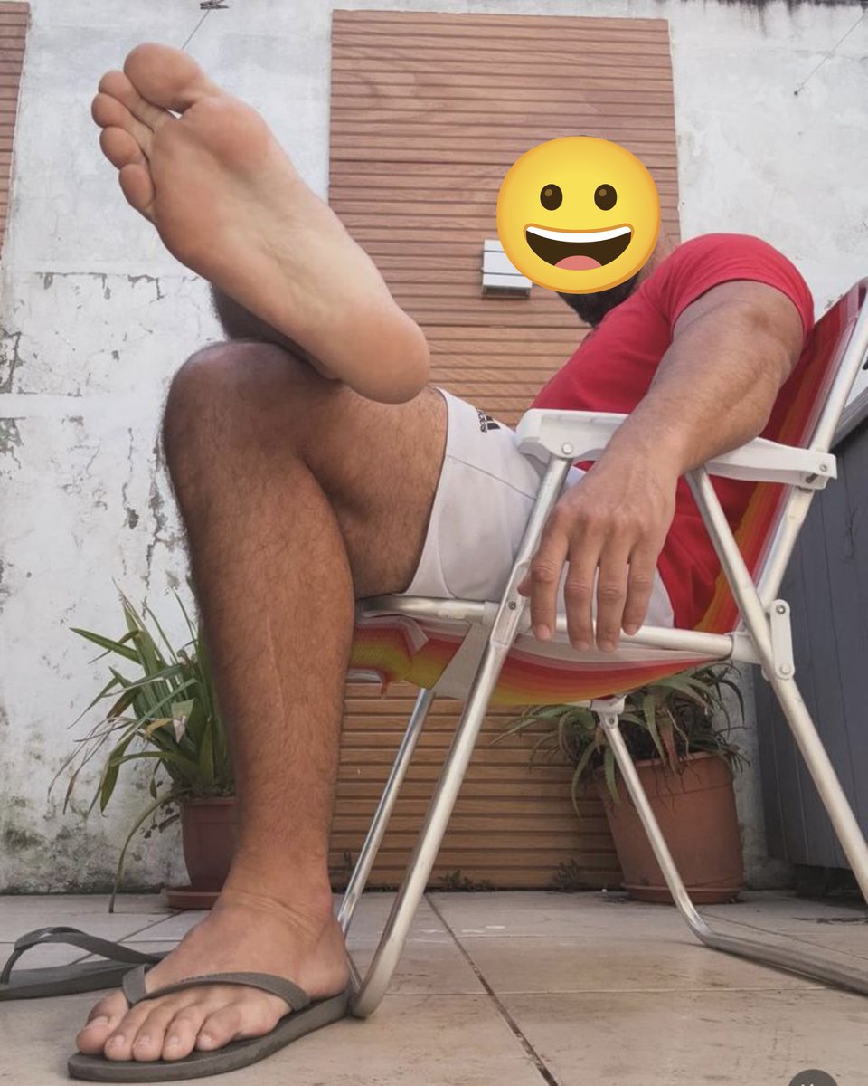 Ahmet5nb's tweet photo. Sevgili pasifler;

Kadınlardan yüz bulamayan ve sizleri kurtuluş bileti olarak gören yurdum abazalarına hem bedeninizi hem de ruhunuzu kirlettirmeyin. Kendinizi, sizi gerçekten arzulayan gay bir erkeğin kollarına bırakın. Gerçek mutluluk da gerçek tatmin de esas orda.

Öptüm.😘😘 https://t.co/FZecE9H9pb