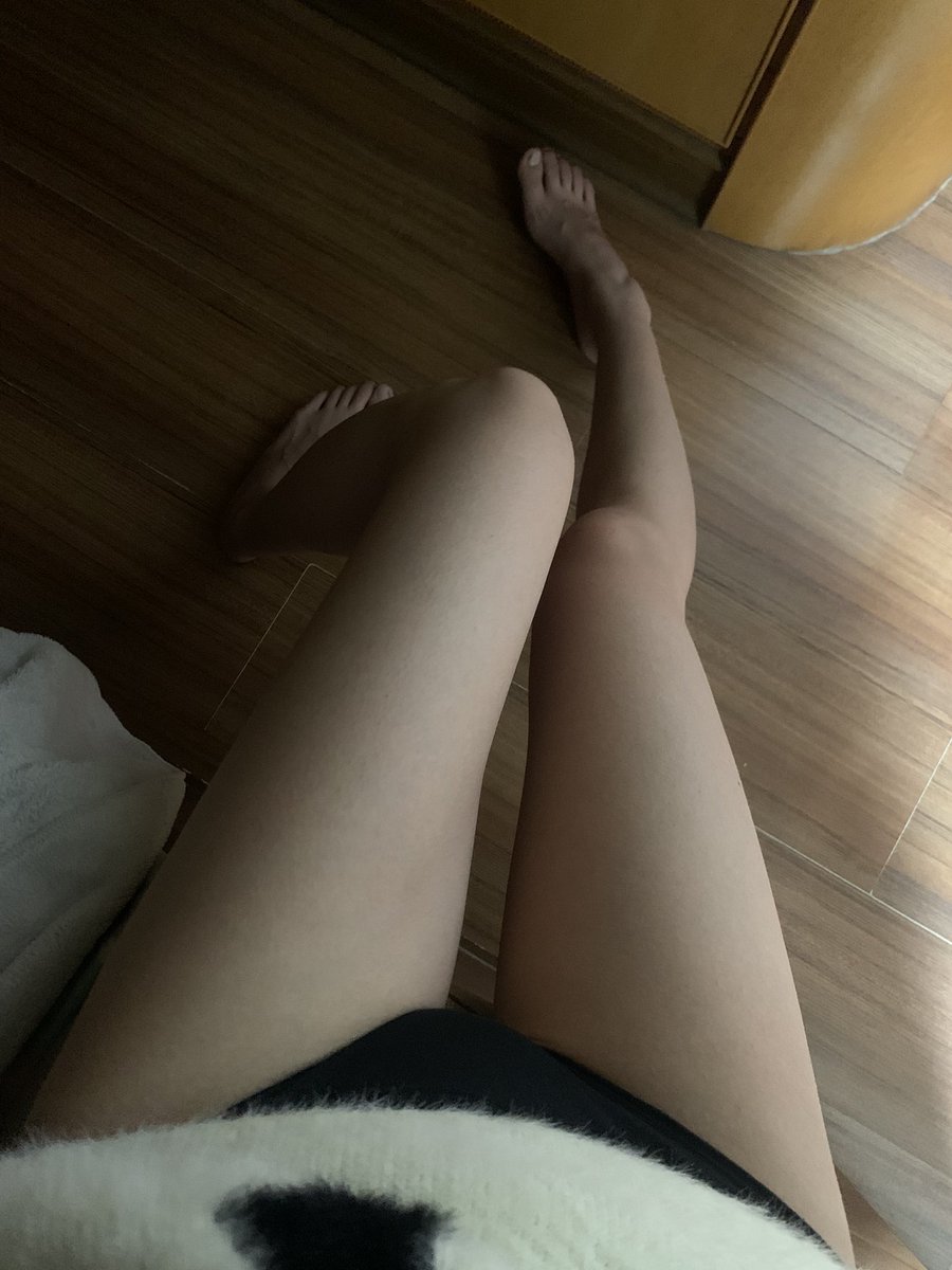 GaataSeveen's tweet photo. @Sexytodashu 光脚的不怕穿袜子的🫣 https://t.co/KlN79MW1sK