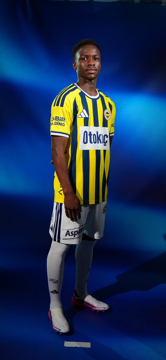 Amarahady30's tweet photo. 💙💛 https://t.co/ZdueKUb4U4