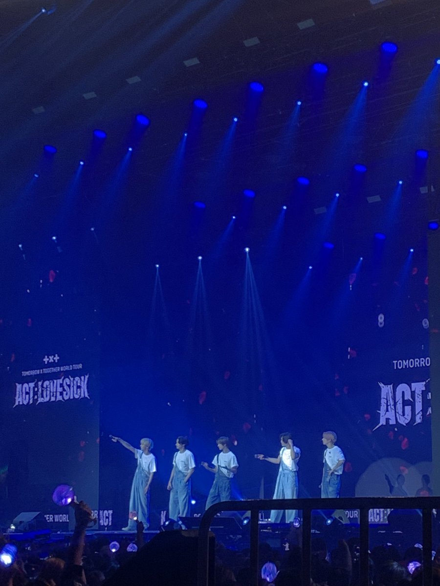 kijoon9's tweet photo. ภาพนี้เคยมีอยู่จริงจ้าทุกคน 

#TXT_IN_THAILAND
#STEALTHEWINDINBKK
#TXT_TOUR_STEALTHEWIND_IN_BKK https://t.co/ljgSEPYPRQ