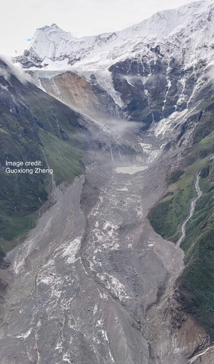 sustainme_in's tweet photo. Latest high resolution drone pictures of the source area of the rock ice avalanche that triggered the Nepal flood! 🧊🌊 

📷 Guoxiong Zheng https://t.co/6gWgSdGeQy