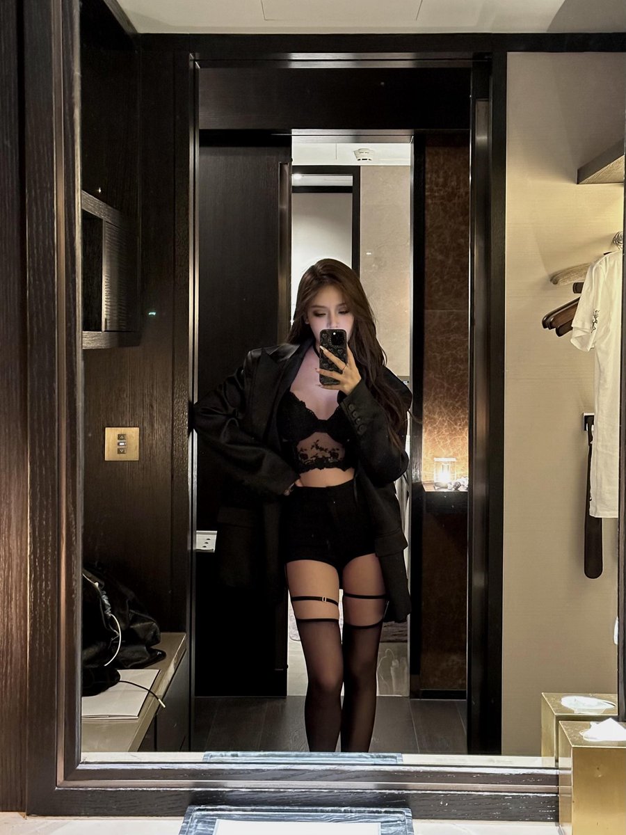 1annnewog's tweet photo. 请问我的孙哥在哪里呢 https://t.co/ndU6JMqLQF
