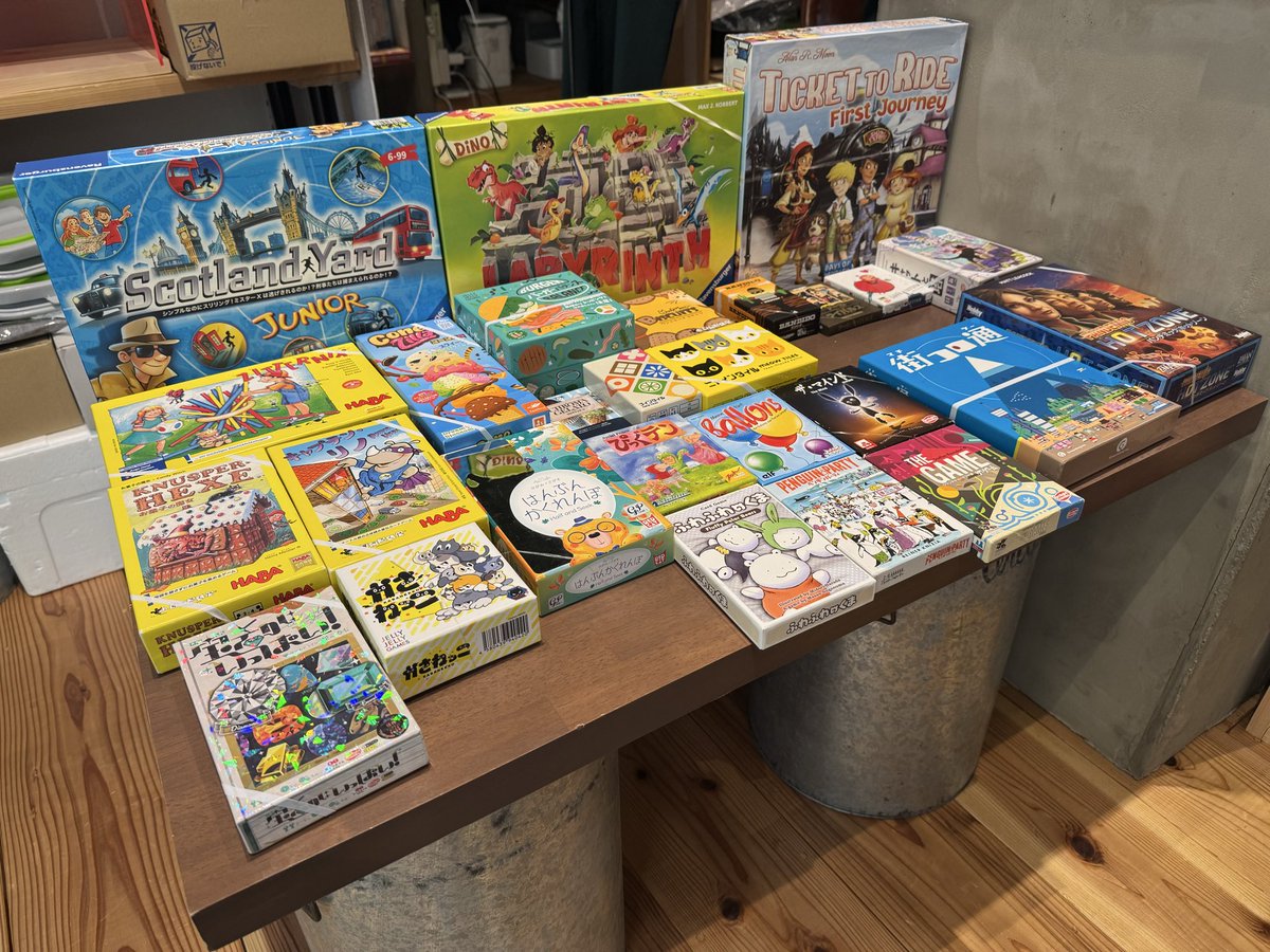 kazu_mu's tweet photo. さんとしょボードゲーム会🎲
お暑い中ご参加ありがとうございました🙇
本日は大人卓と子供卓分かれて遊びました😆
子供はハマると連続でプレイになりますね本日最多はふわふわのくま20連戦😂
持込・インストありがとうございました😭 https://t.co/lMYA8EfxFt