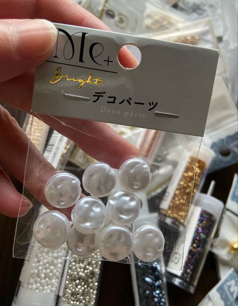 krm05177's tweet photo. ヨボつきながら今日は色んなパーツやらビーズやらを買い足しに、ワッツでみたこのパールパーツが可愛かったのでなにかできないかな〜 https://t.co/bMYndKe81y