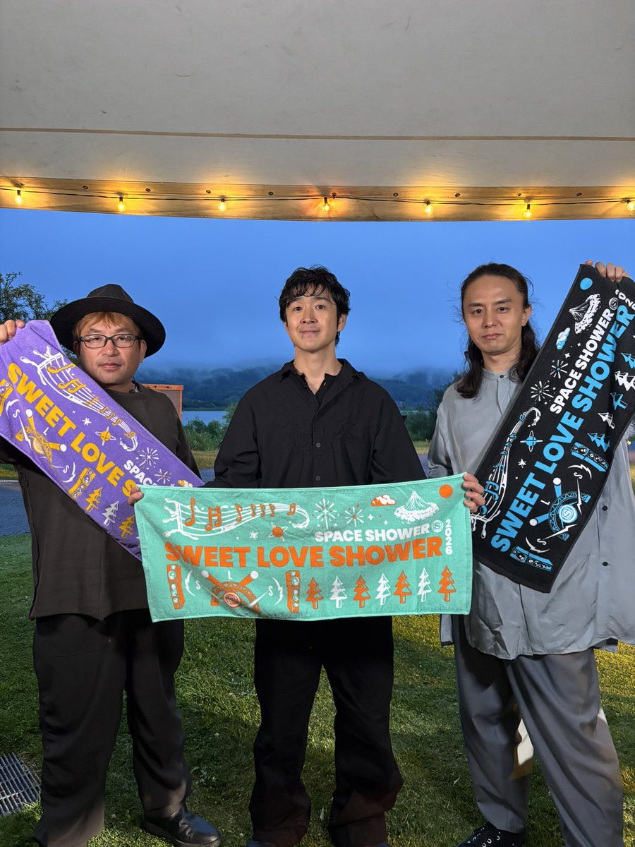 remioromen_oa's tweet photo. SWEET LOVE SHOWER 2026
雨の中たくさんお集まりいただき、ありがとうございました！

-SETLIST-
1. 粉雪
2. 雨上がり
3. 南風
4. 太陽の下
5. さあはじめよう
6. スタンドバイミー
7. 3月9日

🎧https://t.co/uo00r6A075

#レミオロメン
#ラブシャ https://t.co/QOZ4NwucwS