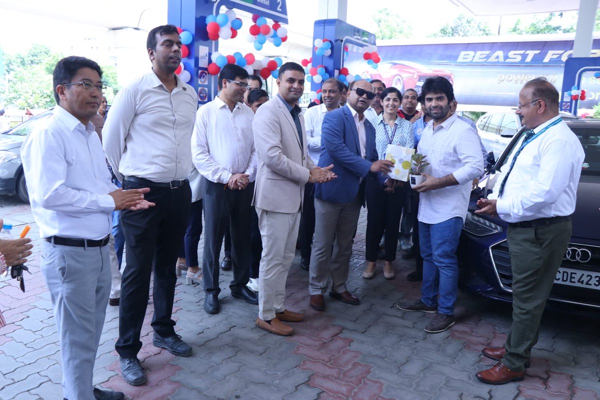 hpcl_meerut's tweet photo. 🚀✨ Grand Launch of HPCL poWer100
📍 HP Centre, Sector-51, Noida (COMCO) ⛽

The launch of HPCL poWer100, India's premium 100-octane fuel, was successfully organised at HP Centre, Sector-51, Noida (COMCO) in the esteemed presence of senior HPCL officials and dealers from the Noida Sales Area. The event marked another significant milestone in HPCL's commitment to delivering world-class fuel solutions and an enhanced customer experience. 💙

🌟 Distinguished Dignitaries Present
👔 Sh. Pawas – Zonal Head, Noida Zone
👔 Sh. Krishna K. Barun – CRM, Meerut Retail RO
👔 Sh. Dorjay Angchuk – Chief Manager, Retail Engineering
👩‍💼 Ms. Nidhi – Senior Manager, Network Planning
👩‍💼 Ms. Aradhana Thakur – DGM, Transportation
👔 Sh. Mehul Sarang – Meerut IRD Location In-charge

🎀 The inauguration ceremony was graciously led by Sh. Pawas, Zonal Head, Noida Zone, in the presence of the esteemed dealers of the Noida Sales Area, symbolising HPCL's collective commitment towards strengthening the premium fuel segment.

🚗 Campaign Highlights

✅ Official inauguration of HPCL poWer100
✅ Customer awareness on the benefits of 100-octane premium fuel
✅ Interaction with dealers and customers
✅ Promotion of superior engine performance, smoother acceleration, and enhanced driving experience through poWer100. 

The event witnessed enthusiastic participation from dealers and customers alike, reinforcing HPCL's vision of innovation, excellence, and Delivering Happiness to every customer. 🌟

#HPCL #poWer100 #COMCO #NoidaZone #Sector51 #DeliveringHappiness #PremiumFuel