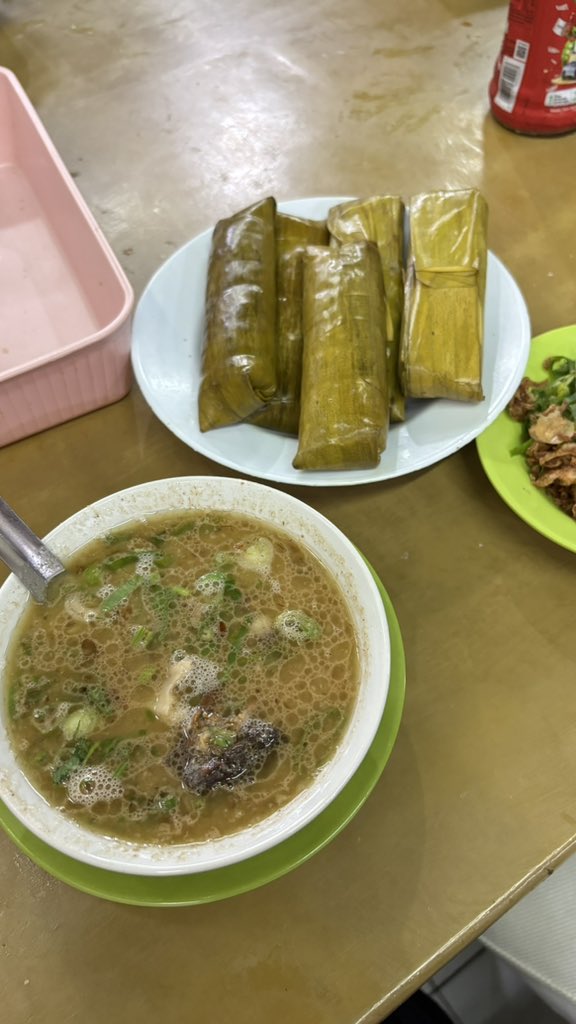 kookaihnee's tweet photo. 3 days so far di Makassar!! https://t.co/mGRPDorlvk