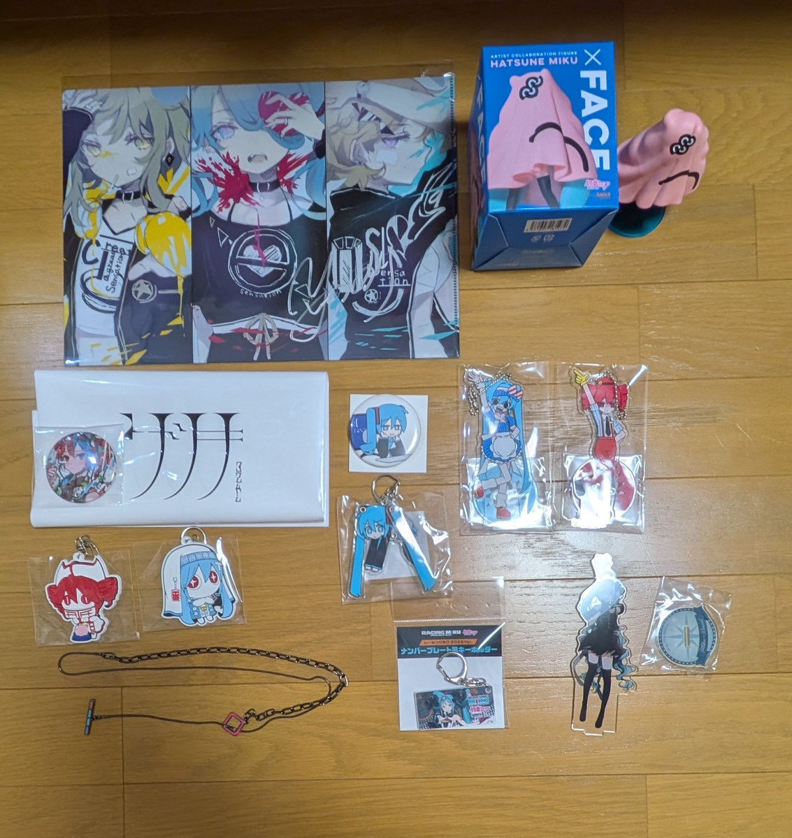 MNecoco's tweet photo. 戦利品v(´∀｀*v)

#マジカルミライ2026 
#iXima展 https://t.co/phhbWxx2vm