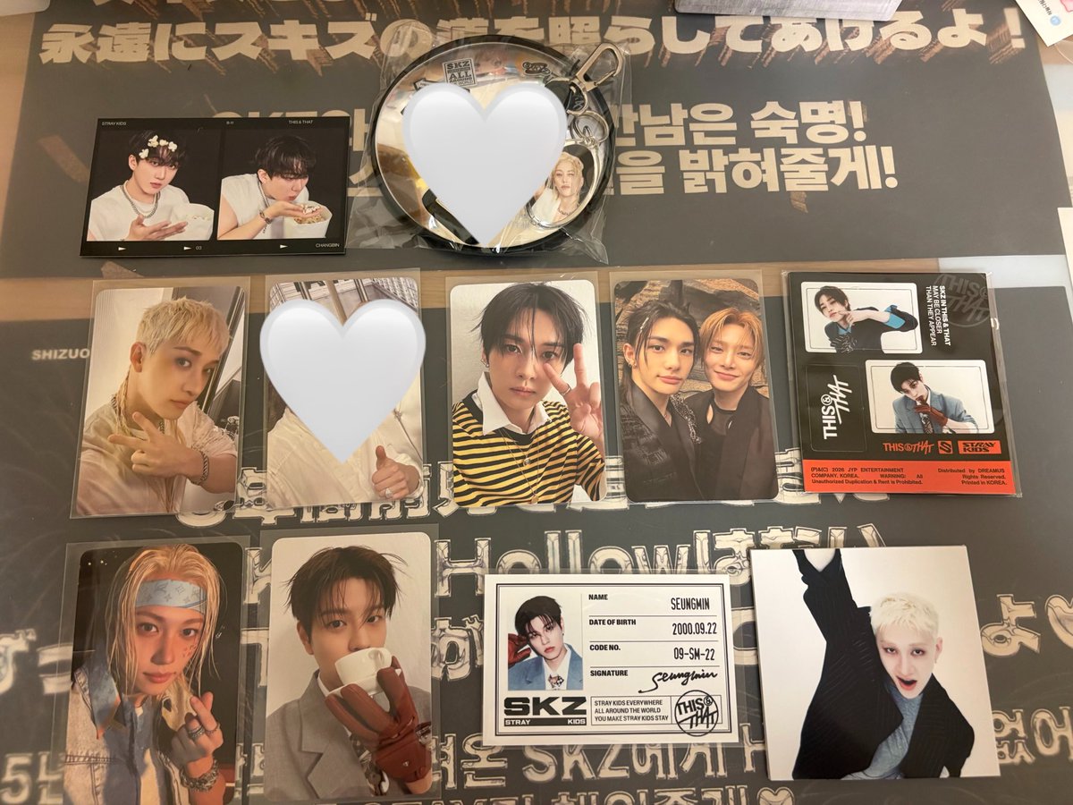 _omisocham's tweet photo. StrayKids スキズ THIS&amp;THAT 交換

(譲)画像のもの
(求)同種ハン

郵送交換📮
お気軽にお声かけください✨ https://t.co/b9ePq2wvFf
