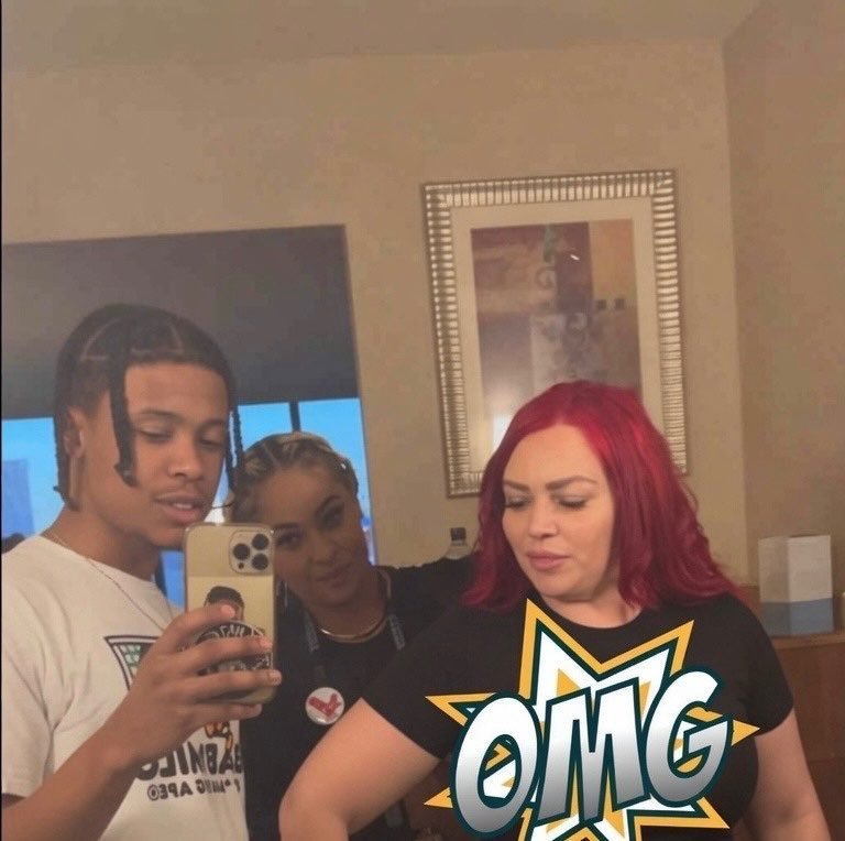 Newzeed09's tweet photo. The Big 2 moms really running on 100% today. 😭⚡️

Thread 🎥👇 https://t.co/zopHR0nrml
