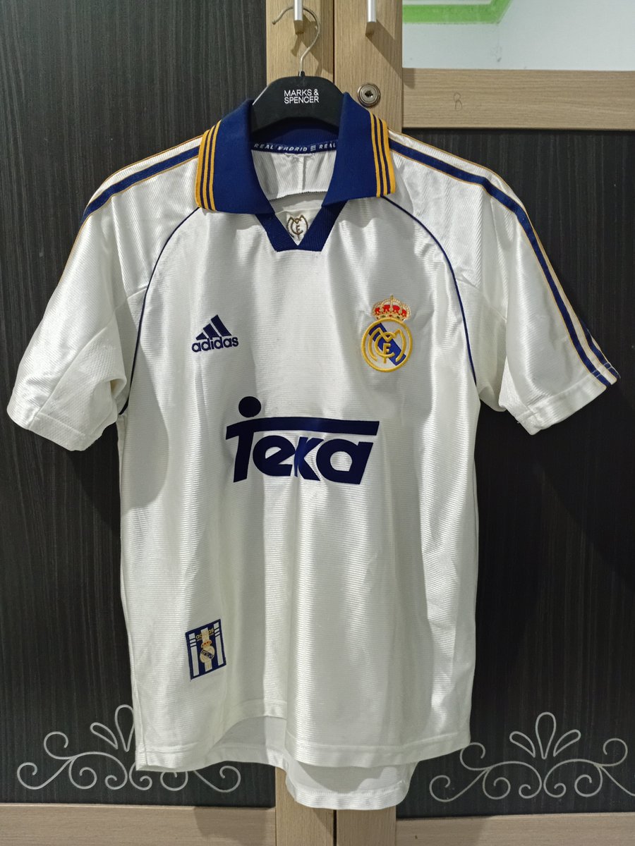 yanindraprst's tweet photo. #jersey4sale
@Jerseyforum 
WTS :
- Real Madrid 1998, 1st Prod, size L, Excellent, Raul, 1499k
- Real Madrid 1998, 1st Prod, size S, Excellent, Redondo, 1199k
- Yugoslavia 1998, size L, Ner Mint, 1399k
Detail WA: 0895-6172-83888
Toped/Sopi +15% 
thansk min🙏 https://t.co/blxUTzFHZ8