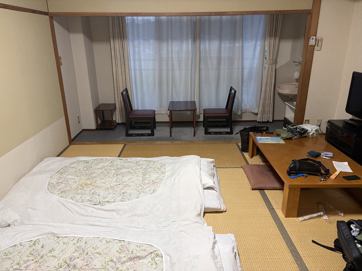 marow___'s tweet photo. 今日の宿と夕飯
こういうので良いんですよね https://t.co/vgDi4yoBMa
