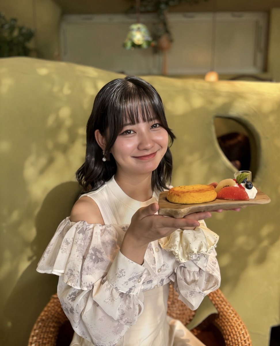yanagi_ayari's tweet photo. 淡い花柄とアイボリー系で全体をまとめて、やわらかく涼しげな印象になるようにコーディネートしました🤍

コーデのポイントはリプ欄にまとめています💚
ご覧ください🕊

この投稿に、いいね♡、リポスト、引用ポストで応援していただけたら嬉しいです🥹✨

#jgirl #jjad2027 #SNS審査 https://t.co/Oou4as739n