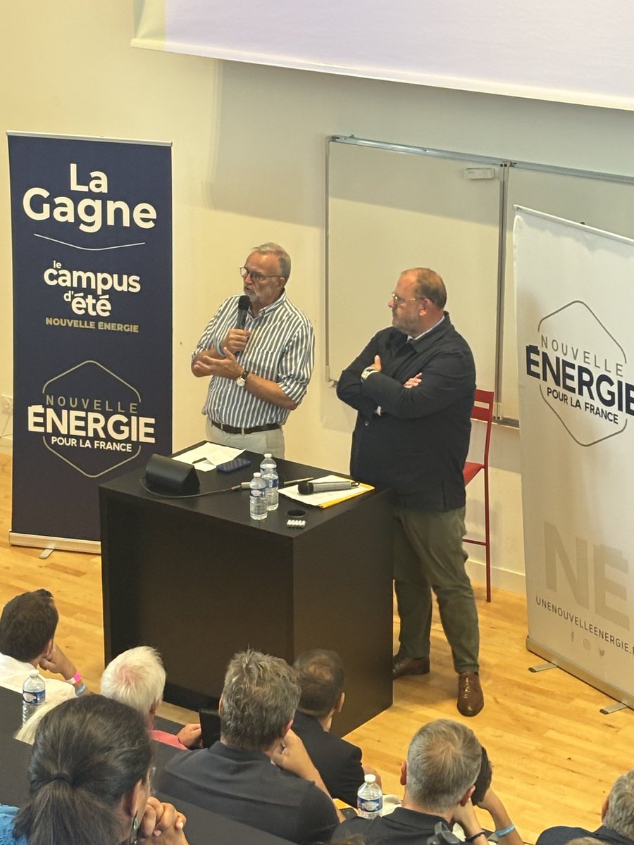 Nouv_Energie's tweet photo. Immigration : « Il y a eu une dépossession de l’État dans sa fonction d’agir. »

Jean-Thomas Lesueur, président de l’Institut Thomas More, avec @blanc_etienne au campus #LaGagne de @davidlisnard https://t.co/xd9Mdu2NBC