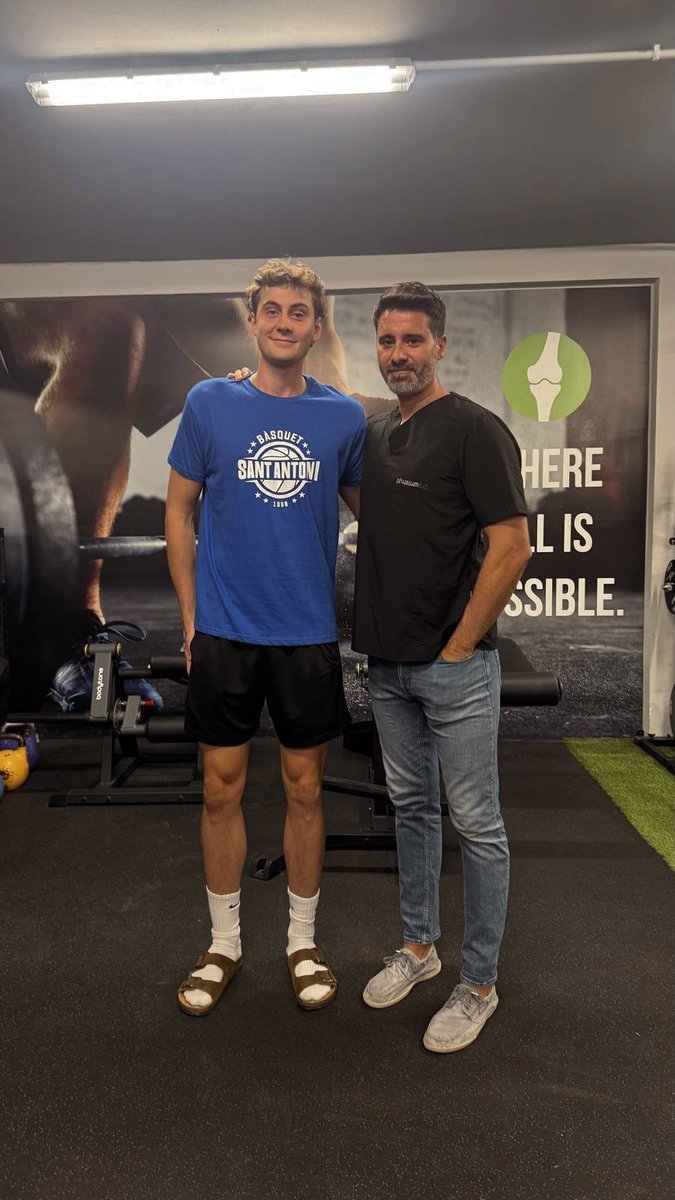 CBSantAntoni's tweet photo. 🔵 TOT A PUNT PER COMENÇAR!

Nuestros jugadores han pasado por Physium Ibiza para realizar los reconocimientos y valoraciones previas al inicio de la temporada 🩺🏀

Una puesta a punto importante antes de afrontar todo lo que nos espera en este nuevo curso 2026/27 💪🏼

Desde el club queremos agradecer a Álvaro Miguel y a todo su equipo de @physiumibz su profesionalidad, atención y el cuidado de nuestros jugadores una temporada más 💙

Preparats. La temporada ja és aquí! 🔥

#Classrentacaribiza #OrgullDeClub #UnaIslaEnLaGrada #UnaIllaUnDestí