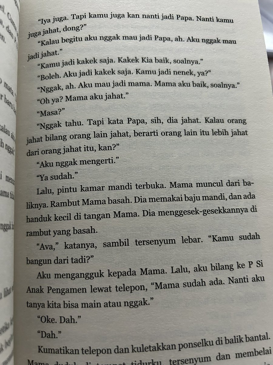 thimblepages's tweet photo. percakapan ini polos, tapi sangat deep sekali 🥲 https://t.co/HNiF11aKdt