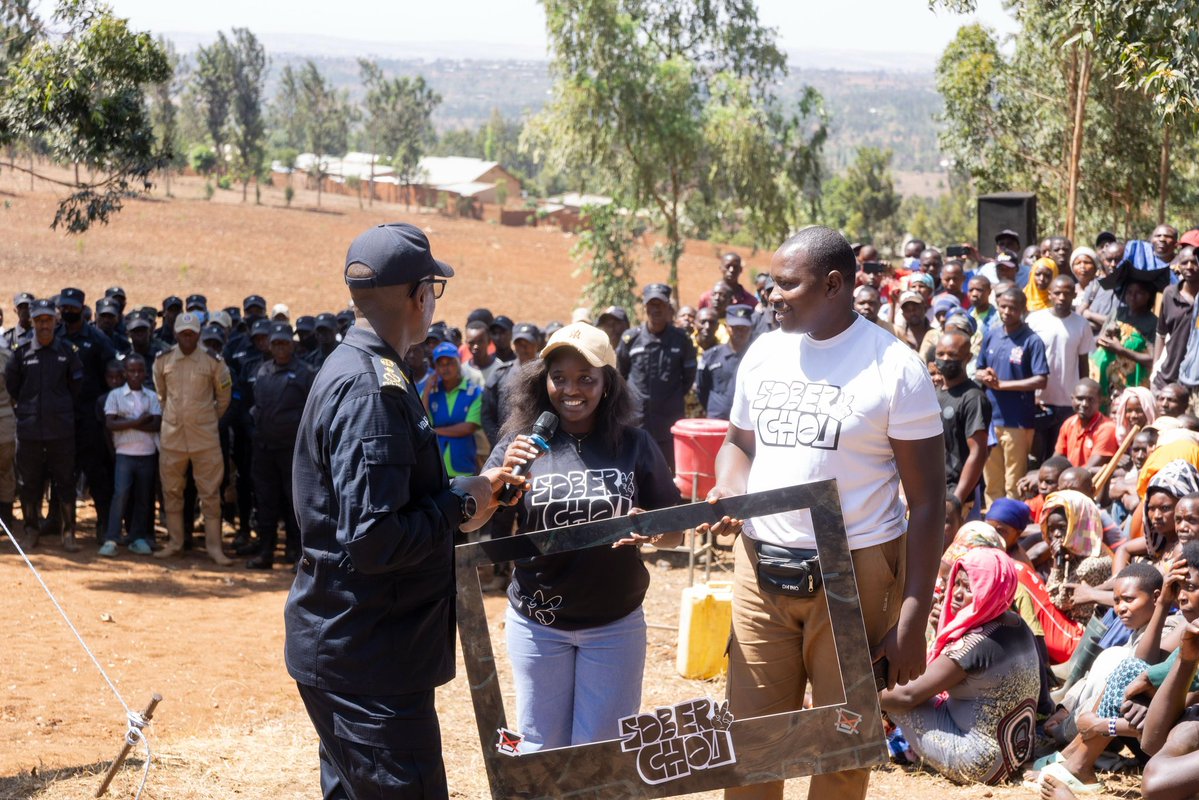 NewTimesRwanda's tweet photo. PHOTOS: Local Government Minister Dominique Habimana said the fight against illicit alcoholic beverages and drugs in #Rwanda is far from over, urging communities to remain vigilant and support authorities in eradicating their trade and consumption.

Habimana made the remarks during the monthly community work, Umuganda, in Rwimiyaga Sector, Nyagatare District, where he joined residents.