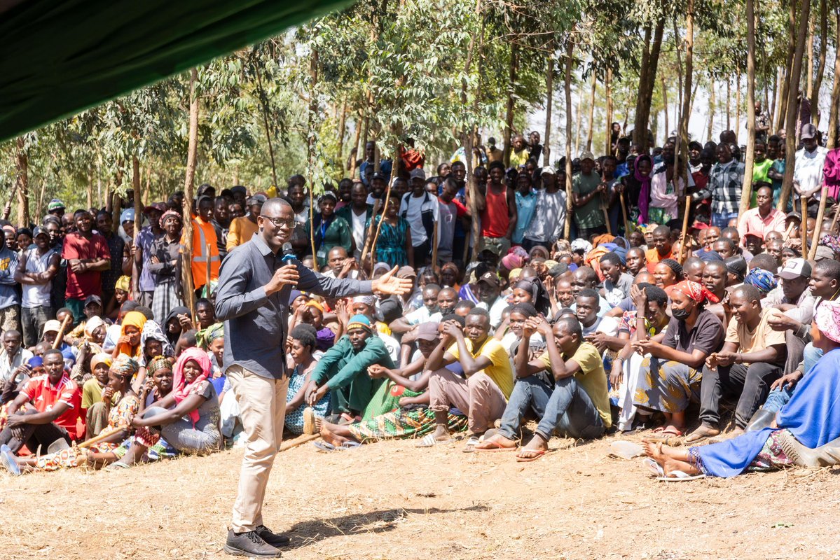 NewTimesRwanda's tweet photo. PHOTOS: Local Government Minister Dominique Habimana said the fight against illicit alcoholic beverages and drugs in #Rwanda is far from over, urging communities to remain vigilant and support authorities in eradicating their trade and consumption.

Habimana made the remarks during the monthly community work, Umuganda, in Rwimiyaga Sector, Nyagatare District, where he joined residents.
