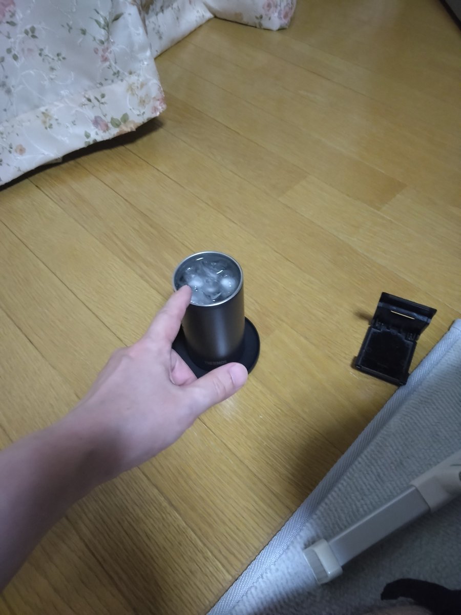 shin0abc's tweet photo. ＃晩酌
開始
うまぁ
明日は、また休みだ
とっても嬉しいぞー☺
さぁ、はりきって飲もう
かんぱいだ🍻 https://t.co/I2S4R0ziSd