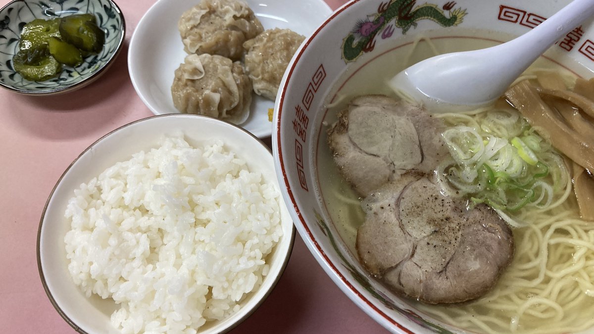 Hacolamari's tweet photo. 鳳蘭で定食🍜 #函館 https://t.co/BKcZCqCPvJ