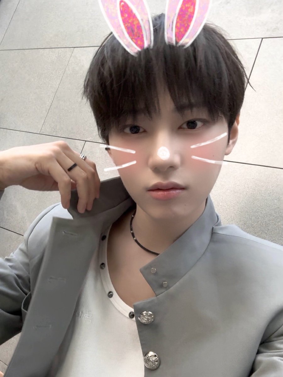 dalovesgyou's tweet photo. 님 진짜 몇살;; https://t.co/pSr0VRCL7P