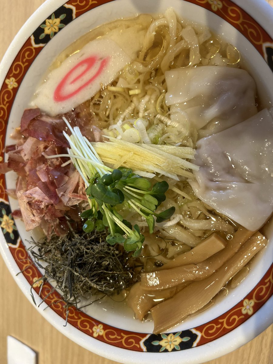 saunadaikich's tweet photo. 本日の整い😮‍💨サウナかま蔵🧖‍♂️サ飯😋
佐野冷やし麺🍜そして上司のホットドッグ
も食べちゃうぞ😁夜食は7の冷やしコショウそば🍜😋冷やし家系ラーメン🍜😋
ラーメン🍜尽くし😅

#サウナかま蔵
#王神
#佐野冷やしラーメン
#トイプードル
#7イレブン https://t.co/TgJcvSl4nQ