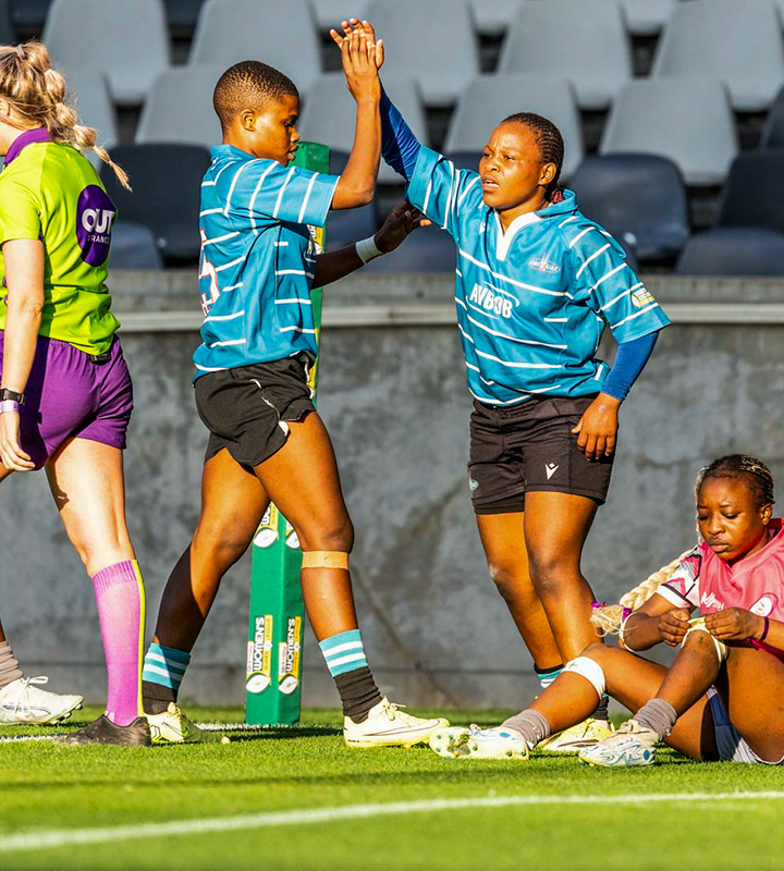 gsport4girls's tweet photo. Captain Jennielee van Nel scored twice as Avbob Griquas Women fought back from 17-7 down to beat the defending champion Hollywood Foundation Pumas Women 31-25 at Mbombela Stadium and lift their first Pick n Pay Women's Super League 2 title
#GoGirls
Link in first reply ⏬ https://t.co/ETzCzQ737B