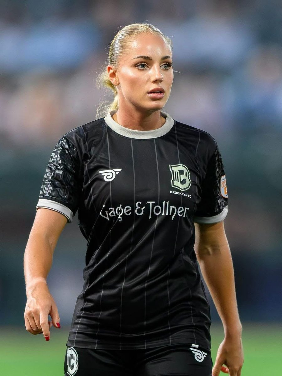 VAR01997's tweet photo. Ana Maria Marković is AMAZING at 26, she is a Croatian professional footballer 🇸🇰🤌
#WAFWOS #england #croatia #wsl #SerieA #italy #intermilanfc #milano #modric #saudiarabia #saudi #uk https://t.co/HxSBtTDmLH