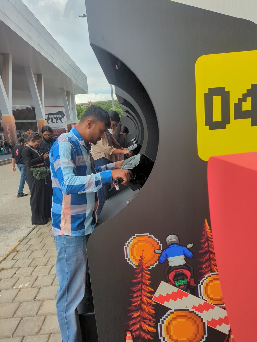 junaidmp4's tweet photo. 🏆 The Winners on the Road Will Win Here Too! 🔥

The real question is… who’s going to take the win this time? 👀⚡

Let’s wait and watch! 😎
May the best rider win! 🏁💚

#AtherCommunity #AtherCommunityDay26 @atherenergy https://t.co/rmGQ0aqqrX