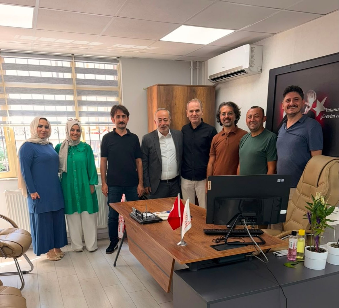 selahattin_dal's tweet photo. Şube başkanımız @mukreminkose yönetim kurulu üyesi arkadaşlarımız ve iş yeri temsilcilerimizle İlçe Milli Eğitim Müdürlüğümüze Şube Müdürü olarak atanan Sayın Soner Öztürk, Adnan Sarıyıldız ve Yavuz Akyiğit müdürlerimizi ziyaret ettik. Hayırlı olması dileğiyle... https://t.co/mrAPlFUIZD