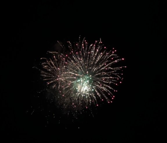 rxk01473's tweet photo. 流通の花火が上がると夏の終わりを感じる https://t.co/0Y5hFlHkpZ