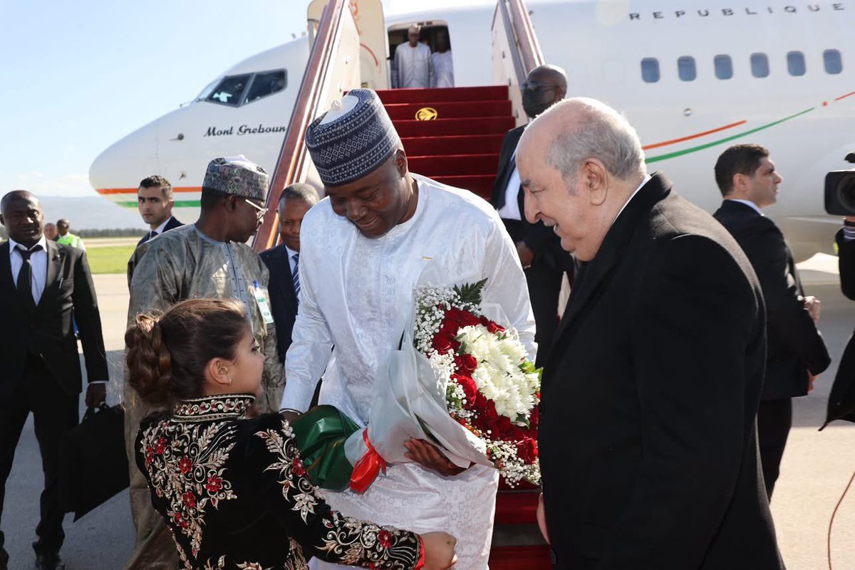 algatedz's tweet photo. Qui joue avec le feu au #Niger 🇳🇪 ?
L’Algérie est-elle la cible de la tentative de coup d’État contre le général #Abdourahamane_Tiani, compte tenu du rapprochement stratégique sans précédent sur l’axe #Niamey-Alger 🇩🇿?
Et quel est le lien entre cette tentative de putsch et le gazoduc transsaharien Nigeria-Niger-Algérie ?
#Algérie #Niger